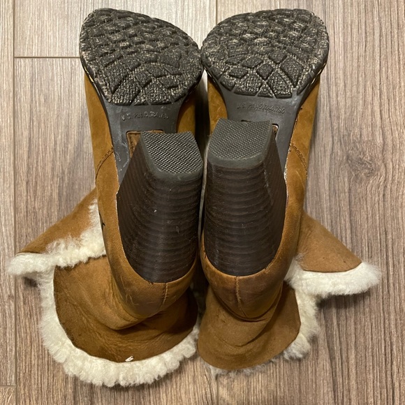 BORN Shearling Lined Tan Leather Heeled Boots | 37 - Picture 11 of 11